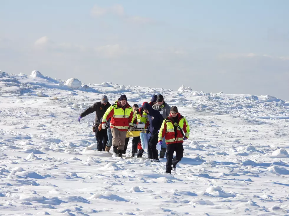 Icy Lake Michigan Rescue Highlights Danger of Ice Shelves